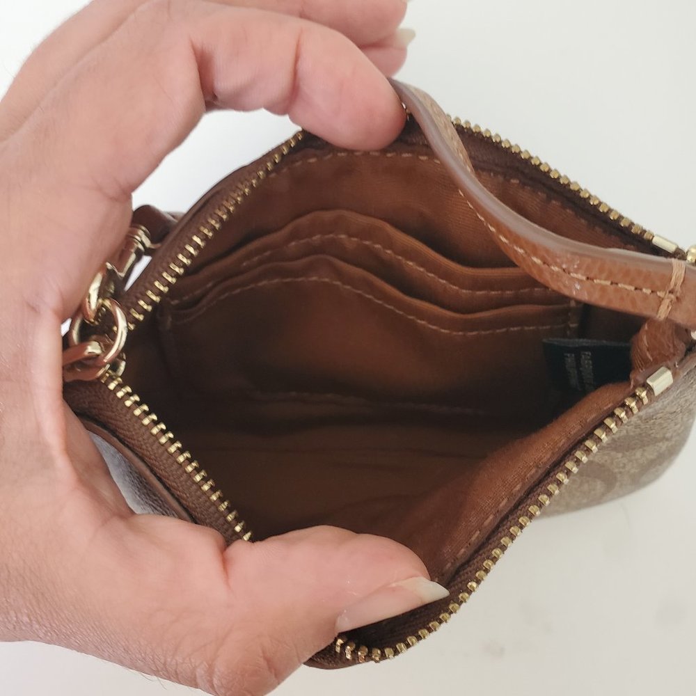 Coach signature wristlet wallet- excellent condition! - Picture 4 of 4